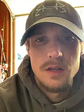 Snapshot of Midwestalpha chatting on January 5, 2026, 6:11 pm Midwestalpha online show from January 5, 2026, 6:11 pm