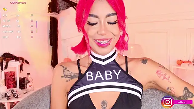 Mely-taylor online show from November 1, 2025, 9:06 pm