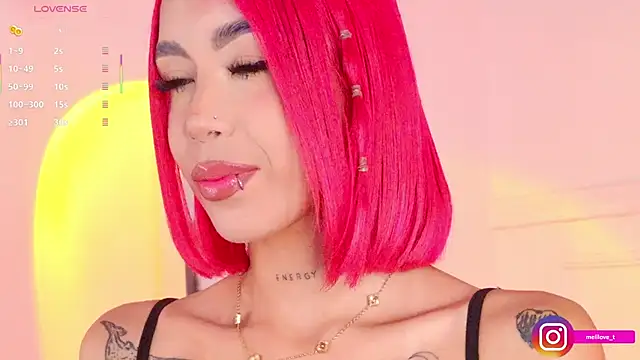 Mely-taylor online show from November 9, 2025, 8:18 pm