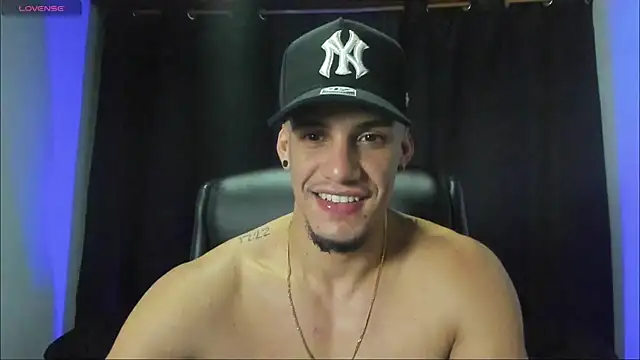 jhonnysnow17 online show from September 12, 2025, 7:08 am