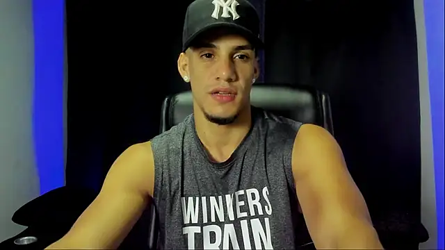 jhonnysnow17 online show from September 27, 2025, 5:12 am