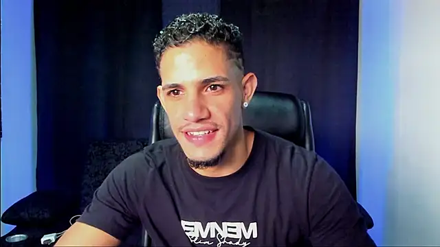 jhonnysnow17 online show from January 13, 2026, 3:06 pm