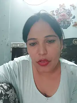 Poojabhabi101 online show from June 5, 2026, 7:25 am