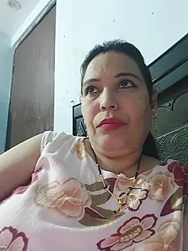 Poojabhabi101 online show from June 12, 2026, 6:34 am