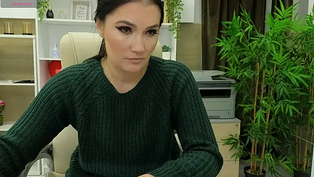 SelineSole online show from February 7, 2025, 5:18 pm