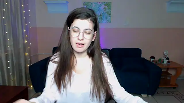 Aminabeatris online show from February 6, 2025, 12:37 pm