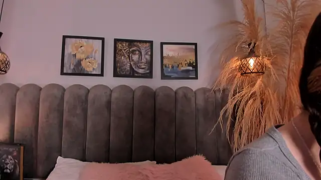 cute  cherry  online show from April 17, 2026, 8:34 pm