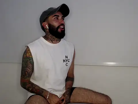 transgenderboy online show from May 30, 2026, 4:09 am