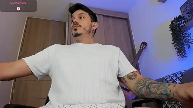 Snapshot of alejandro_stark chatting on May 20, 2026, 10:54 am alejandro stark online show from May 20, 2026, 10:54 am