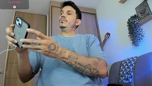 Snapshot of alejandro_stark chatting on May 22, 2026, 3:50 pm alejandro stark online show from May 22, 2026, 3:50 pm