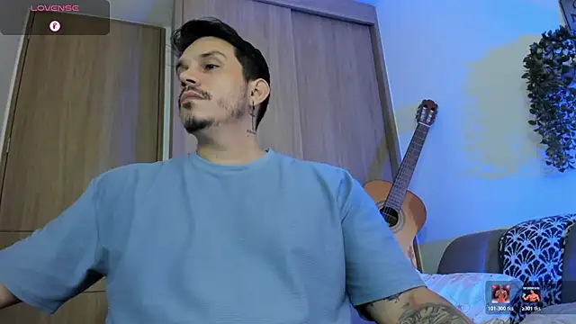 Snapshot of alejandro_stark chatting on June 3, 2026, 10:48 pm alejandro stark online show from June 3, 2026, 10:48 pm