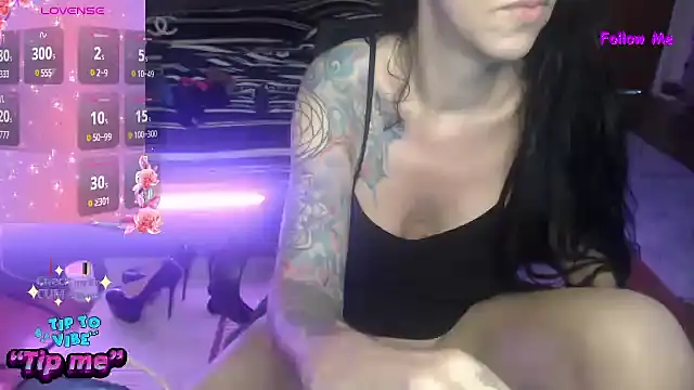 VenusX online show from March 21, 2025, 4:49 am