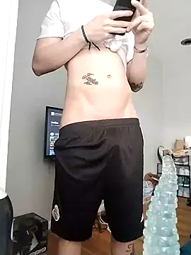 LiverandBrat77 online show from February 7, 2025, 4:14 pm