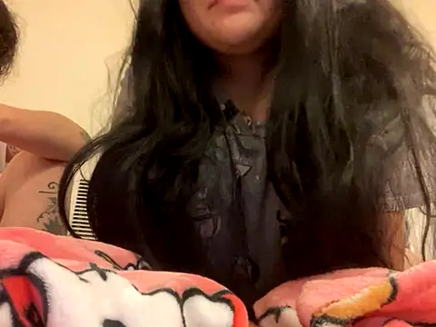 LiverandBrat77 online show from November 12, 2025, 3:51 am