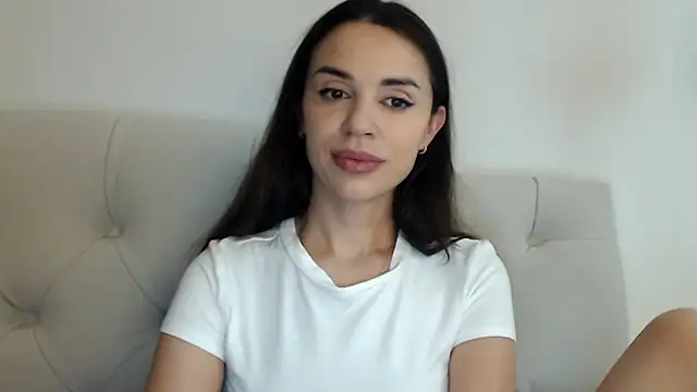 Mika Gold online show from November 8, 2025, 5:12 pm