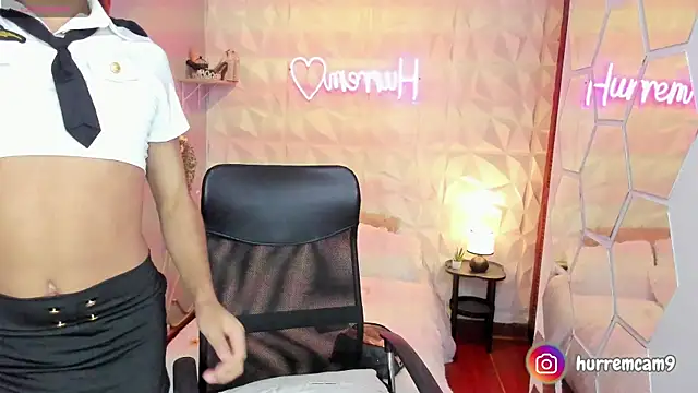 hurrencam online show from October 9, 2025, 1:20 pm