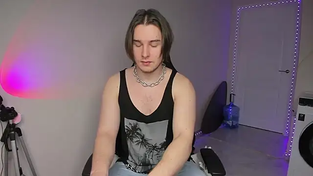 Vincent Strong online show from December 6, 2024, 7:54 am