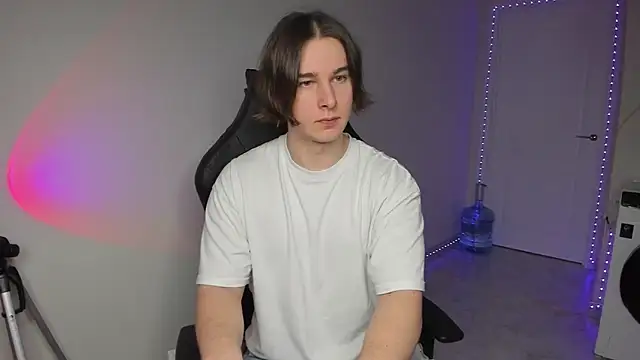 Vincent Strong online show from December 24, 2024, 8:00 am