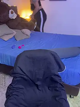 GigiiStone online show from February 11, 2025, 8:42 pm