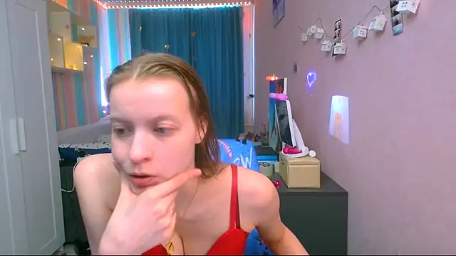   Aphrodita  wow   online show from February 18, 2025, 9:32 am