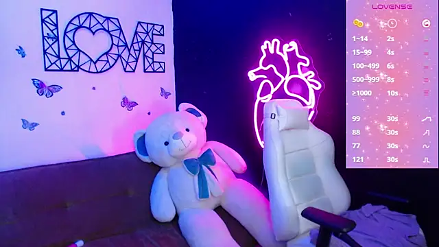 demyanderson  online show from March 8, 2025, 10:02 pm