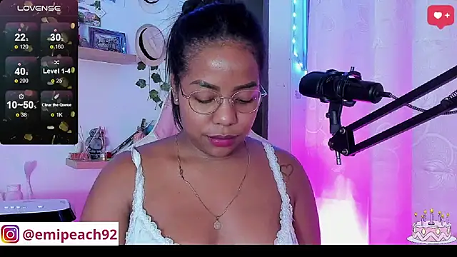 samanthaabloom online show from March 21, 2025, 4:17 am