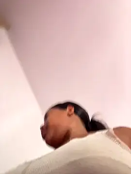 samanthaabloom online show from December 19, 2025, 5:31 pm