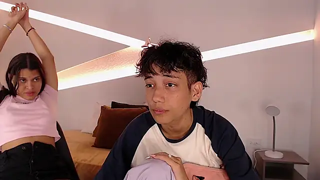 hot little bunny online show from January 27, 2025, 9:22 pm