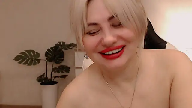 Snapshot of Lola_Richie chatting on January 13, 2026, 6:40 am Lola Richie online show from January 13, 2026, 6:40 am