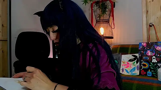 VickyJackson  online show from December 10, 2024, 1:54 am