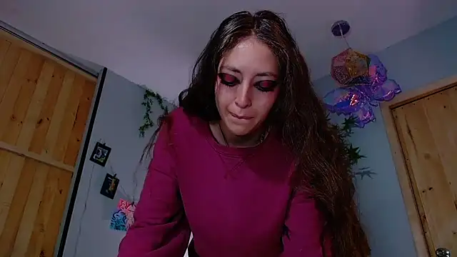 VickyJackson  online show from September 18, 2025, 8:00 pm