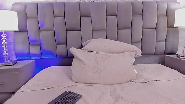 CinthiaCollins online show from February 7, 2025, 12:09 am