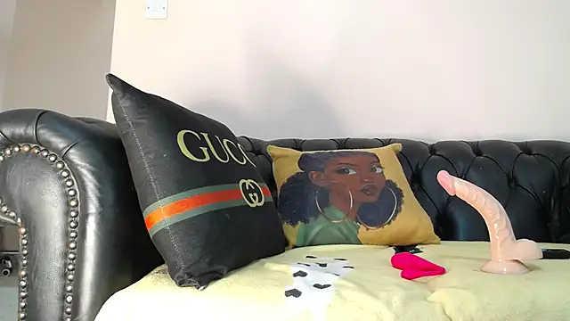 santa queenn online show from January 14, 2025, 11:31 am