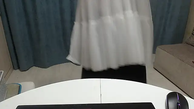 Erica95Bloom online show from March 3, 2025, 6:12 pm