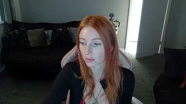 Red firesquirt online show from September 25, 2025, 2:21 pm