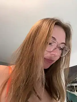 BunnyDiamond1 online show from February 23, 2025, 4:13 pm