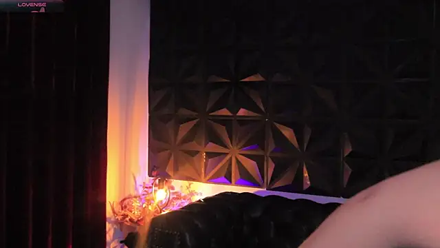 Misselektra   online show from February 7, 2025, 4:48 am