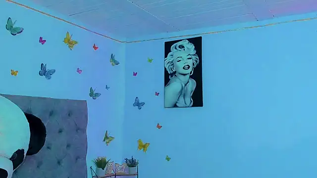 mabellfox online show from December 11, 2024, 1:26 am