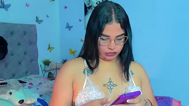 mabellfox online show from December 11, 2024, 4:53 pm