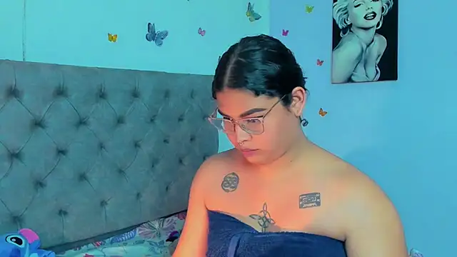 mabellfox online show from December 29, 2024, 2:17 am