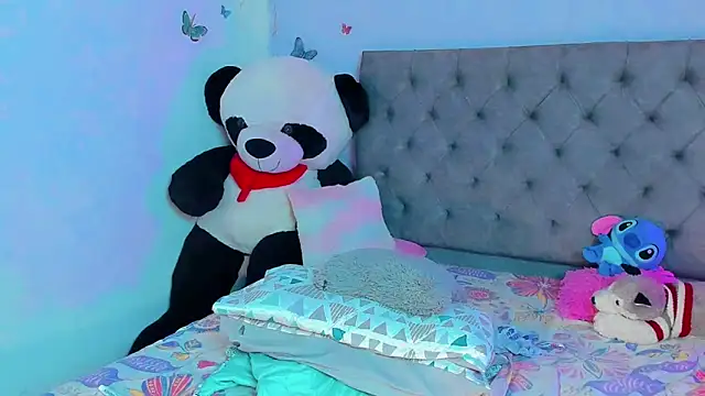 mabellfox online show from February 25, 2025, 6:53 pm