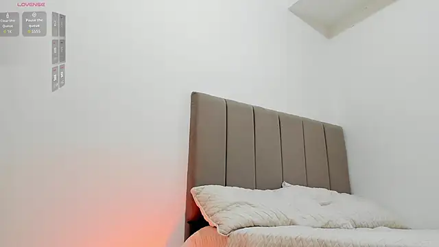 soyamandaa  online show from January 18, 2026, 10:35 pm