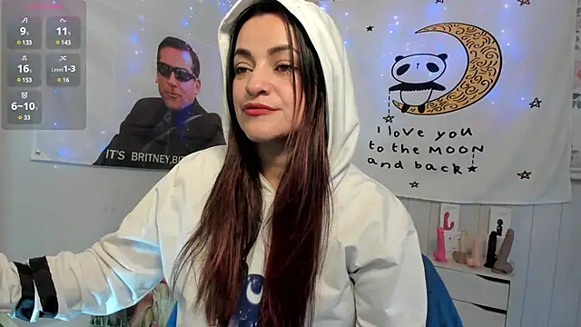 LovelyAzucena online show from February 21, 2025, 3:10 pm