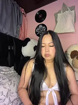 Noa Sakura  online show from April 7, 2026, 11:59 pm