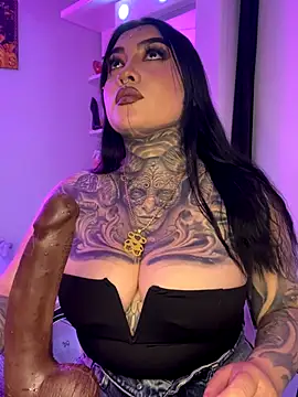 CloeeBeckam online show from November 21, 2025, 6:34 am