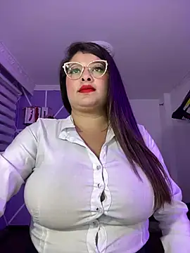 MiiaaJoness online show from December 4, 2024, 6:28 pm