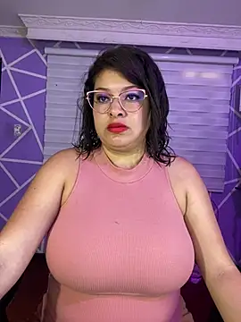 Snapshot of MiiaaJoness chatting on June 25, 2026, 2:21 pm MiiaaJoness online show from June 25, 2026, 2:21 pm