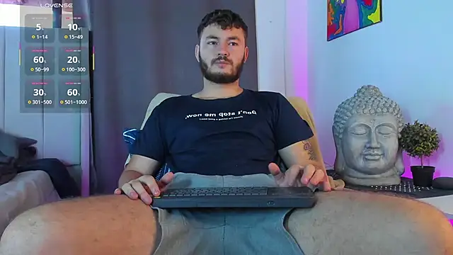 Snapshot of JacoLive chatting on December 3, 2025, 9:24 pm JacoLive online show from December 3, 2025, 9:24 pm