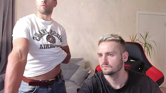 Snapshot of enjoy_me chatting on September 9, 2025, 12:37 pm enjoy me online show from September 9, 2025, 12:37 pm