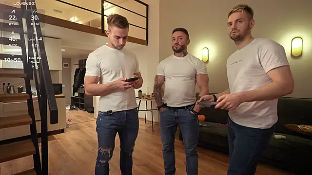 Snapshot of enjoy_me chatting on October 4, 2025, 3:43 pm enjoy me online show from October 4, 2025, 3:43 pm